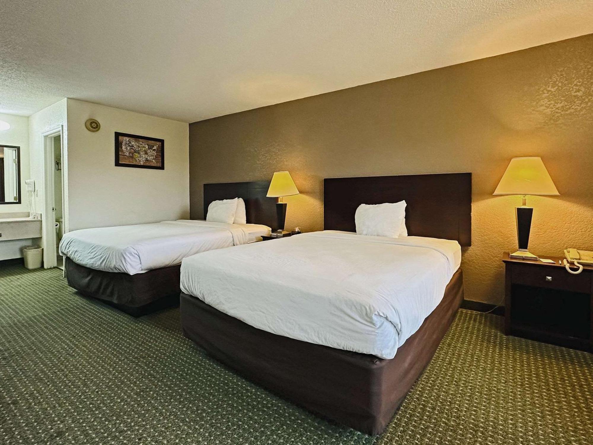 Econo Lodge แคนนาโปลิส ภายนอก รูปภาพ