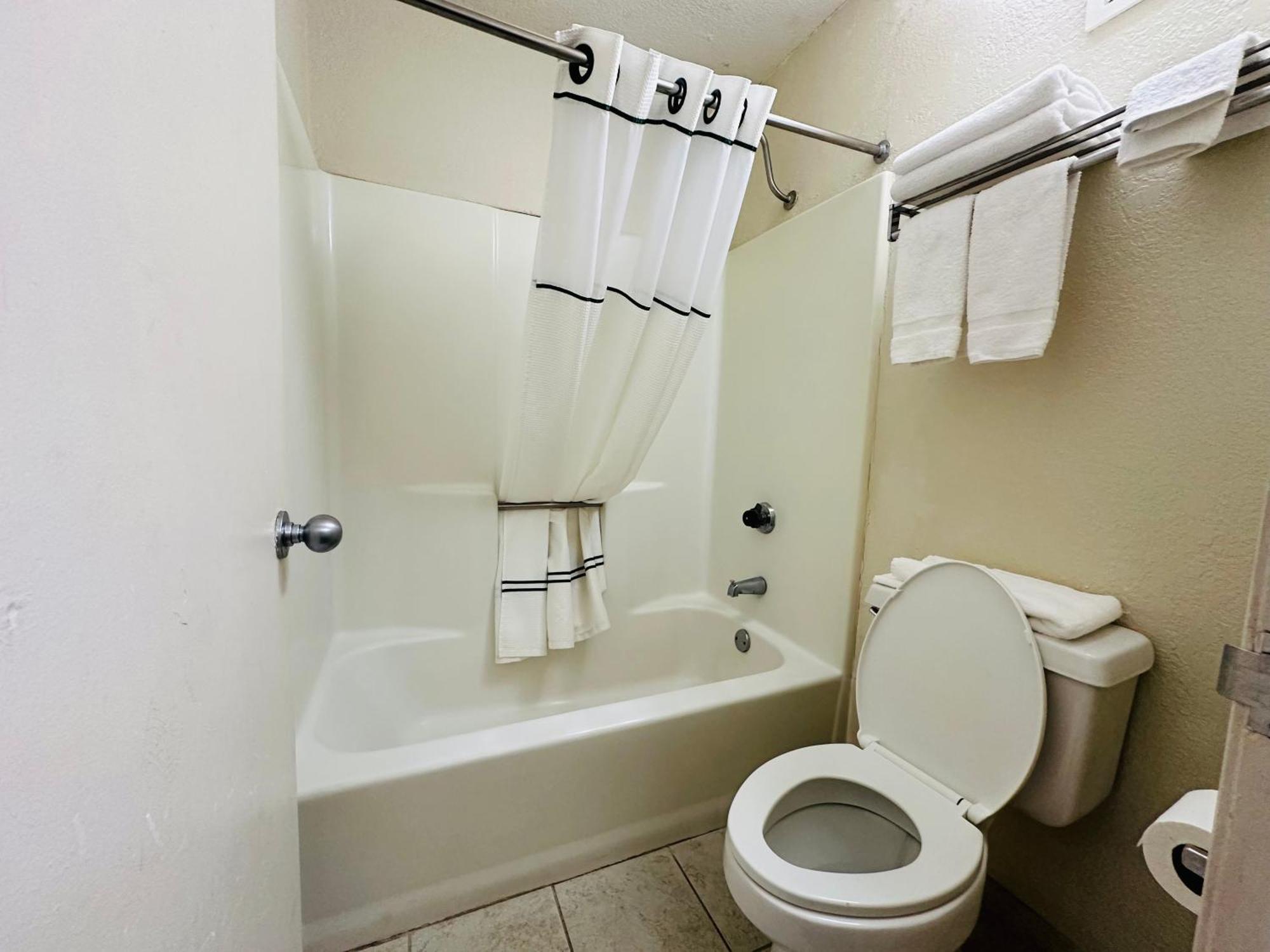 Econo Lodge แคนนาโปลิส ภายนอก รูปภาพ