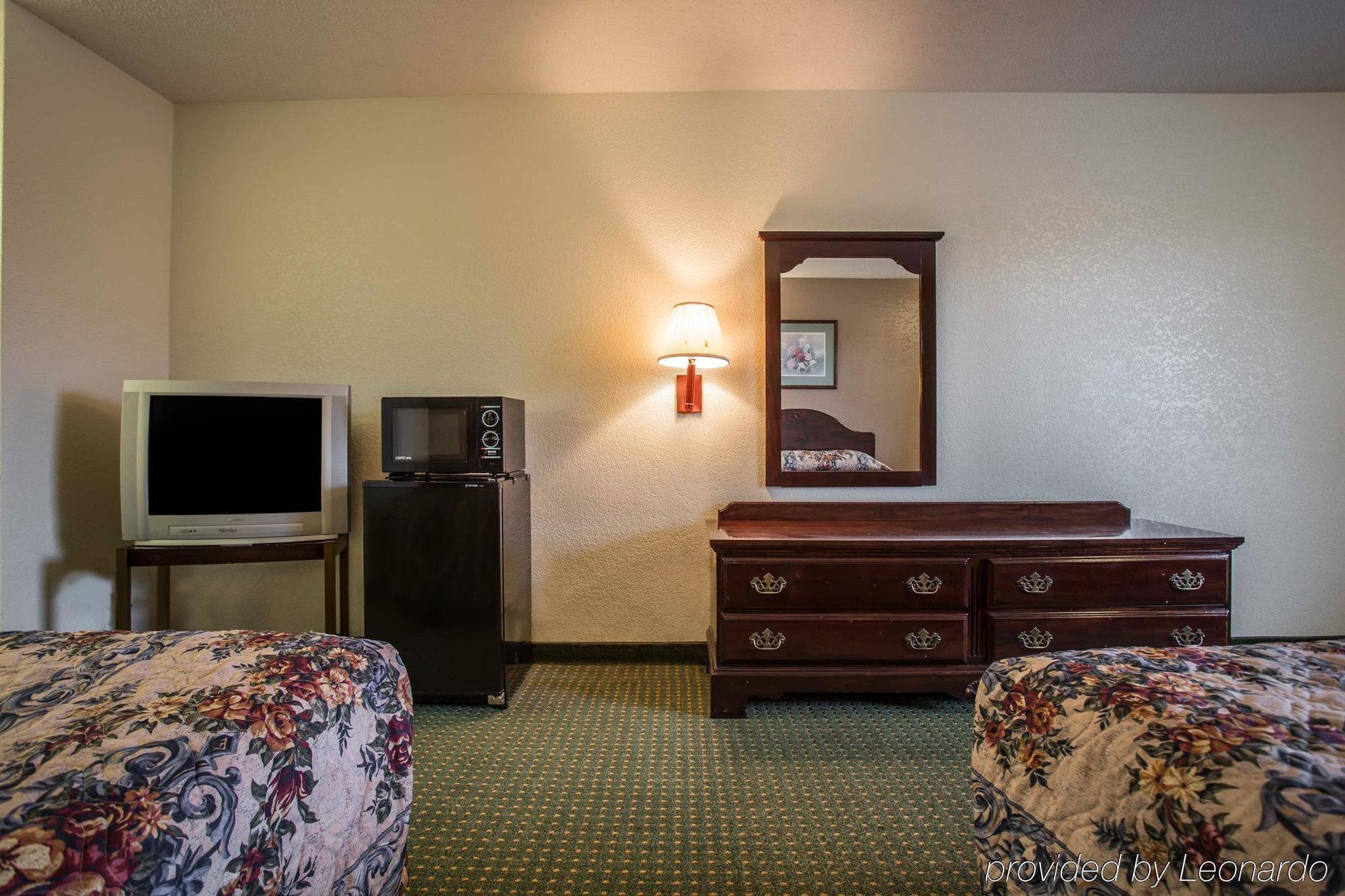 Econo Lodge แคนนาโปลิส ภายนอก รูปภาพ