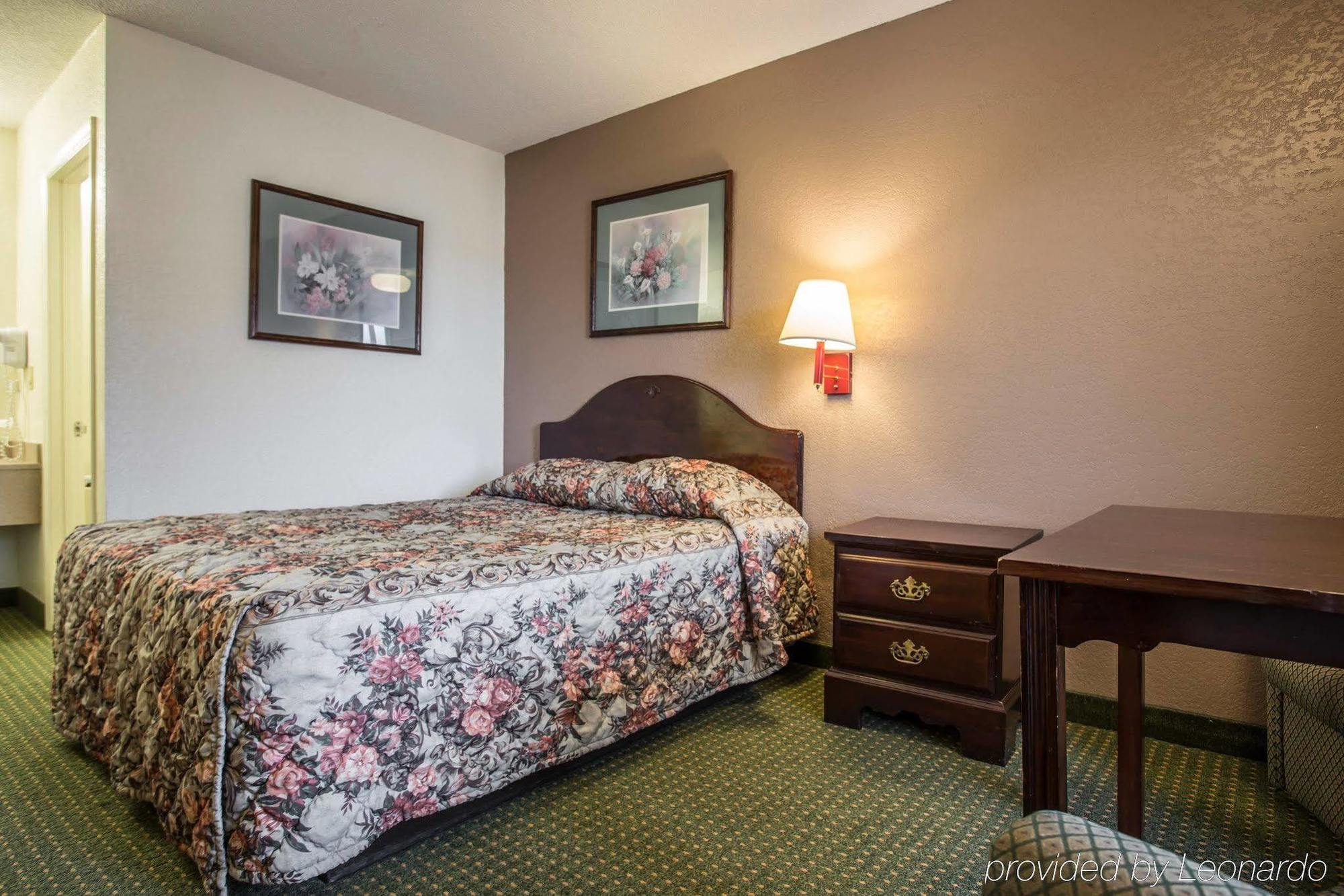 Econo Lodge แคนนาโปลิส ภายนอก รูปภาพ