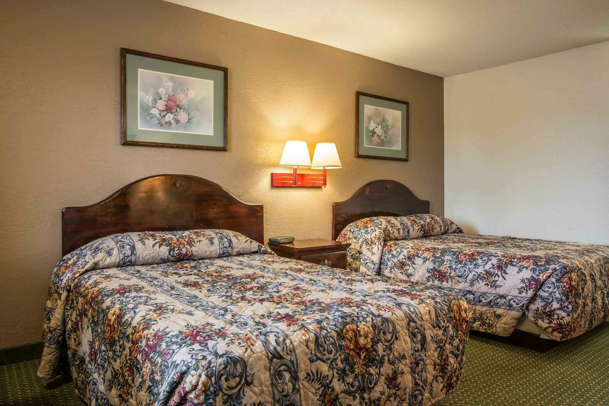 Econo Lodge แคนนาโปลิส ภายนอก รูปภาพ