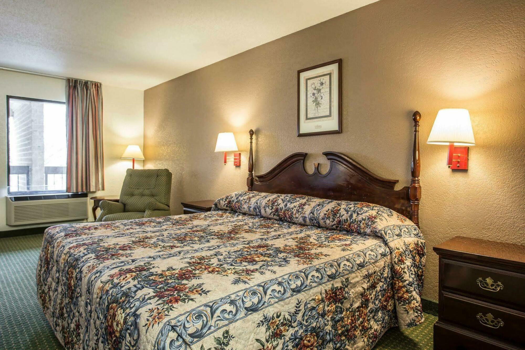Econo Lodge แคนนาโปลิส ภายนอก รูปภาพ